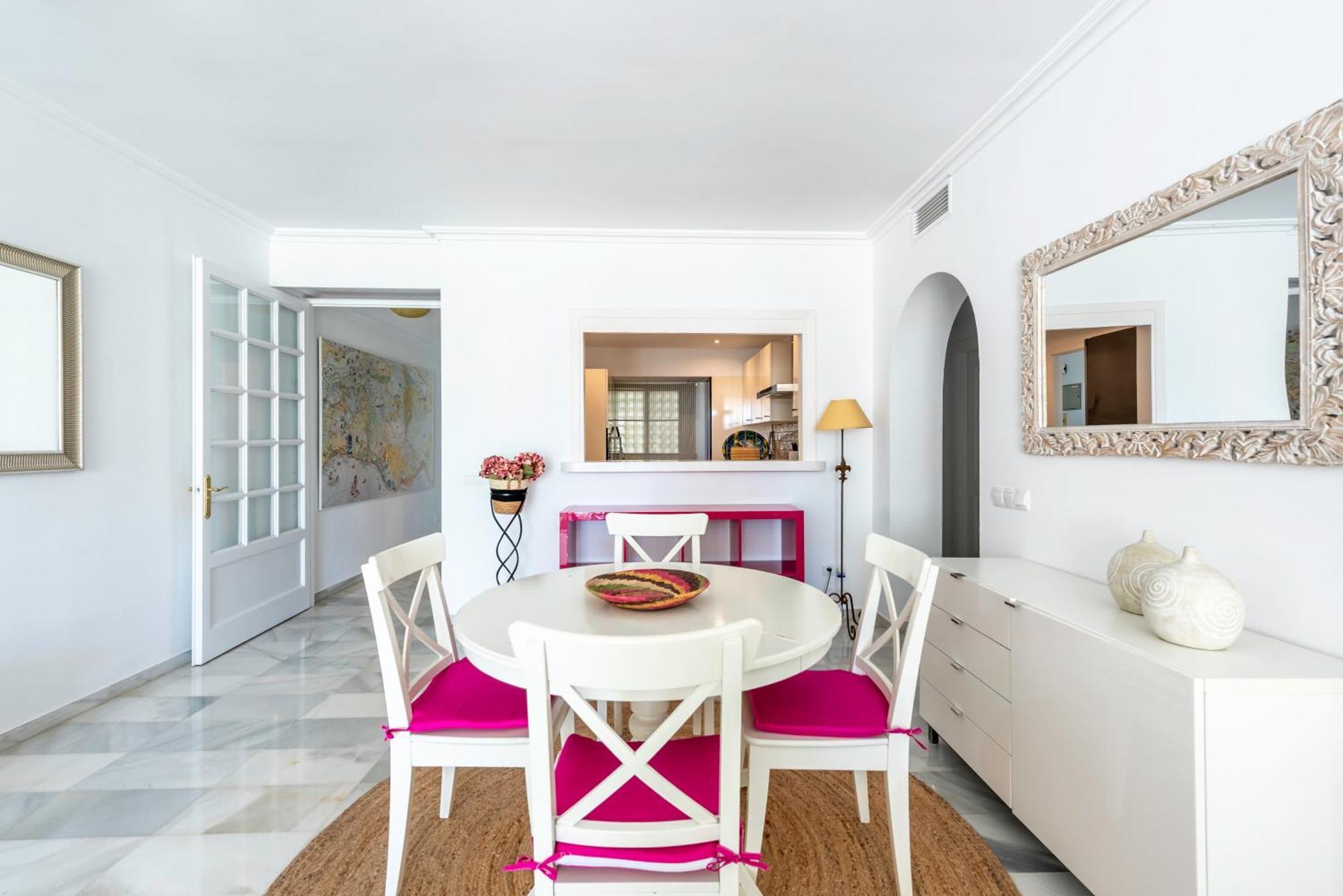 Alcazaba Beach Apartment Estepona Exteriör bild